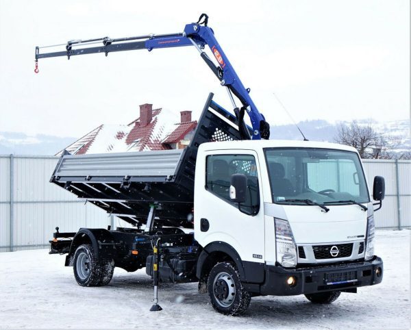 Nissan cabotar con gru ribaltabile