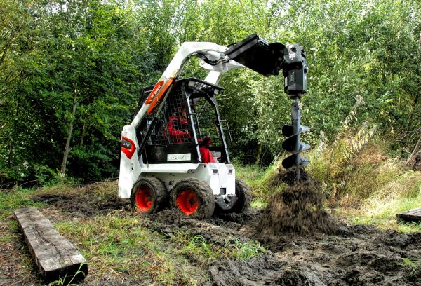 BOBCAT 12QLI PALA GOMMATA S70