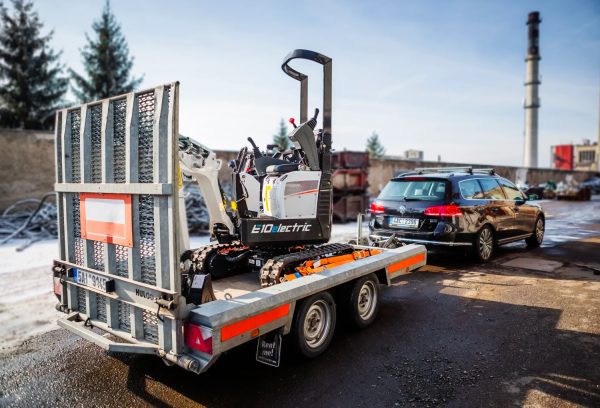 BOBCAT 10QLI E10e A BATTERIA